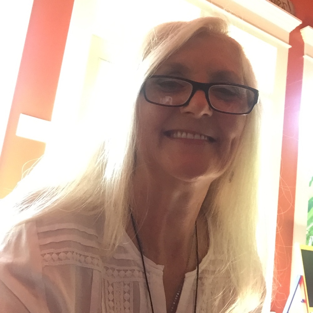 Meet your Posher, Cindi